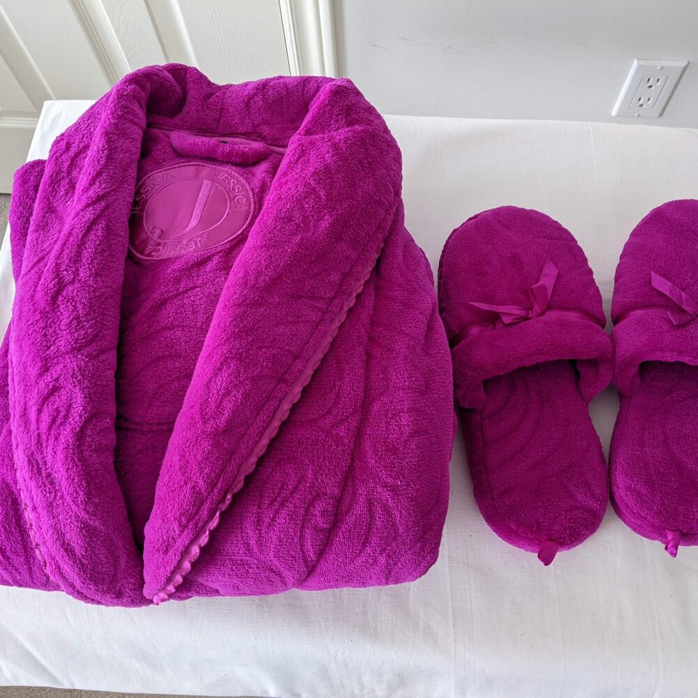 Vintage Sears Jessica Plush Bath Robe & Slippers Medium Fushia Never Used